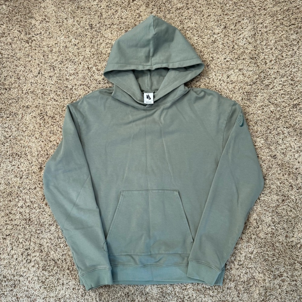 Nike Sweater - Large